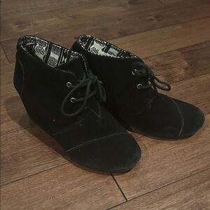 Toms Women's Black Lace-Up Boots